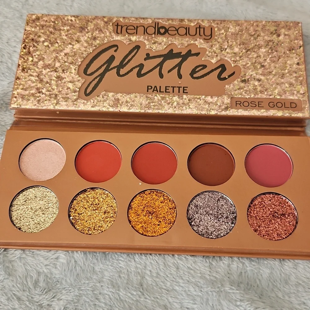 2 Glitter palettes rose gold and silver sealed nwt